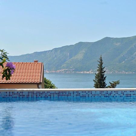 J & P Apartments Orahovac Kotor Dış mekan fotoğraf