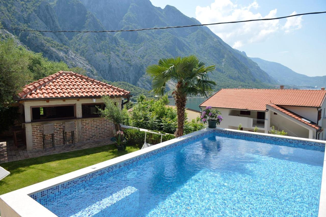 J & P Apartments Orahovac Kotor Dış mekan fotoğraf