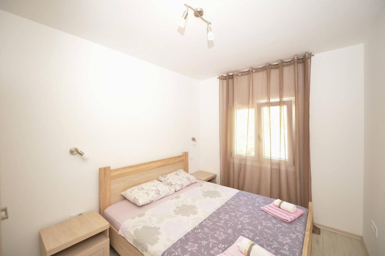 J & P Apartments Orahovac Kotor Dış mekan fotoğraf