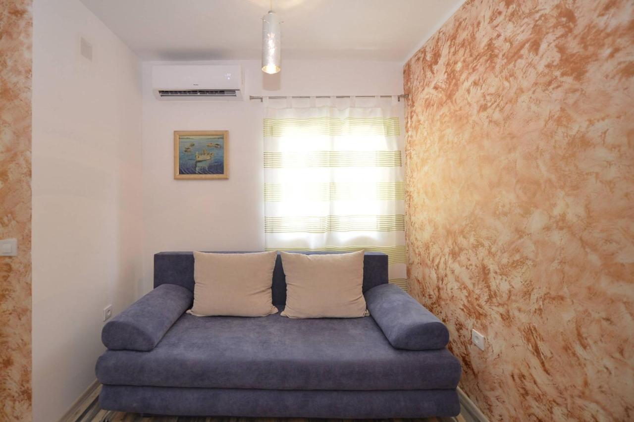 J & P Apartments Orahovac Kotor Dış mekan fotoğraf