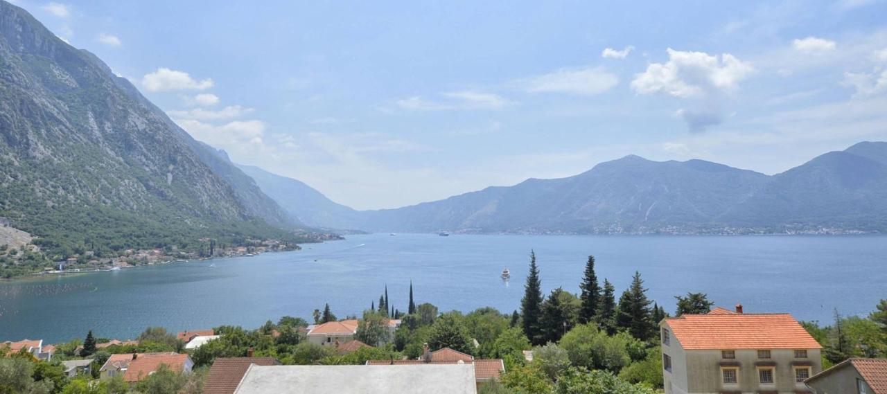 J & P Apartments Orahovac Kotor Dış mekan fotoğraf