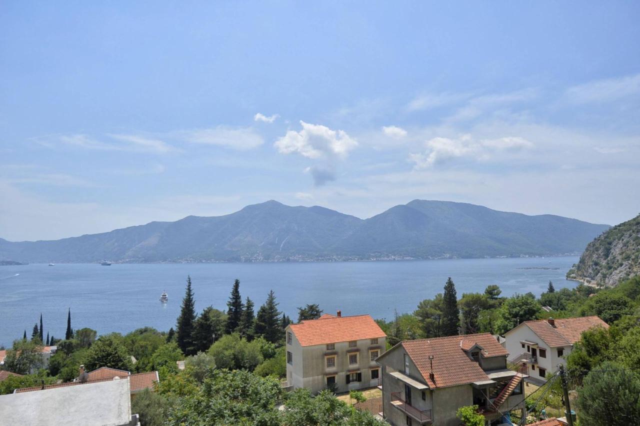 J & P Apartments Orahovac Kotor Dış mekan fotoğraf