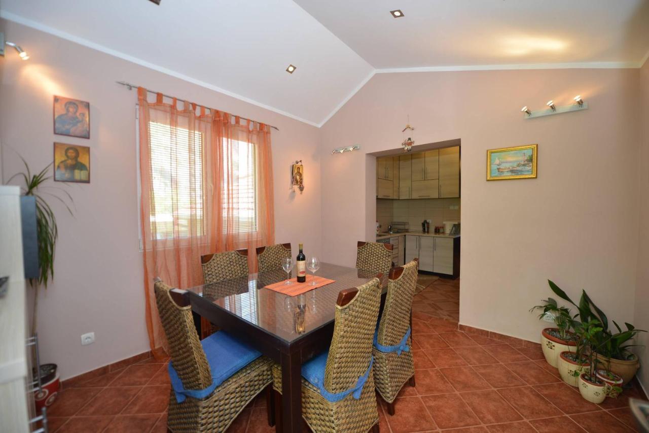 J & P Apartments Orahovac Kotor Dış mekan fotoğraf