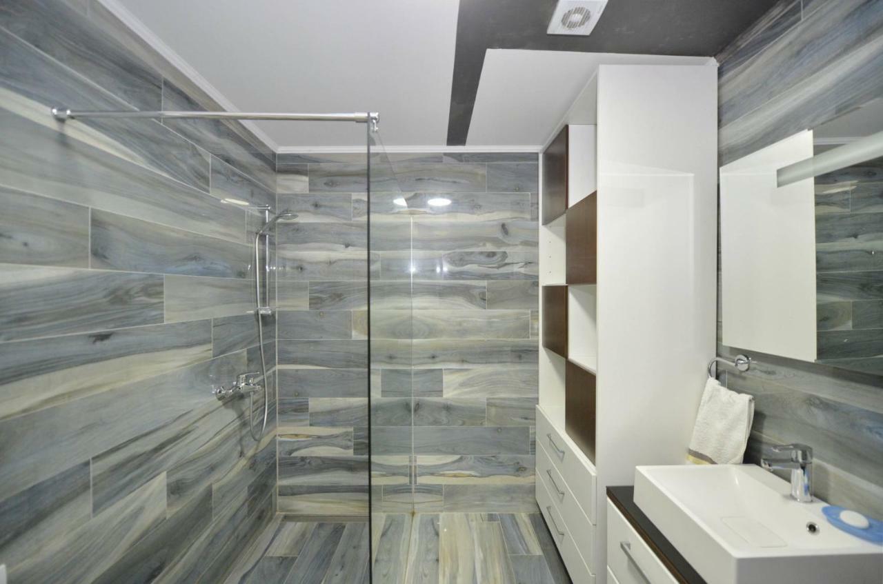 J & P Apartments Orahovac Kotor Dış mekan fotoğraf