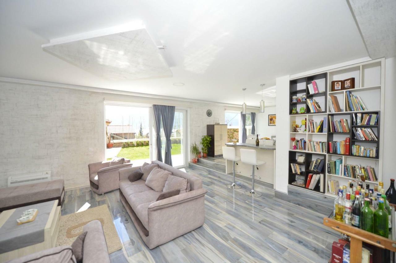 J & P Apartments Orahovac Kotor Dış mekan fotoğraf
