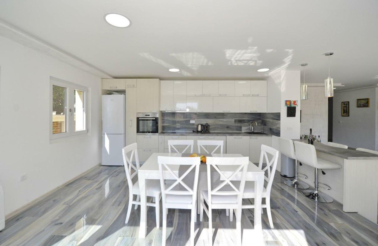 J & P Apartments Orahovac Kotor Dış mekan fotoğraf